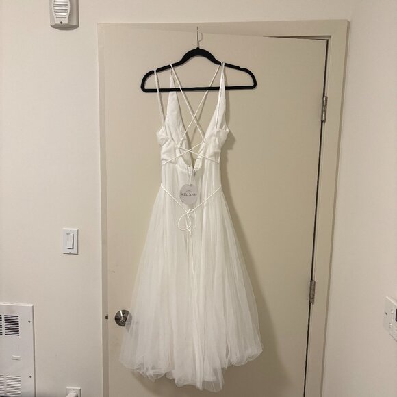 Selfie Leslie Floating By Plunging Neckline Tulle Mesh Overlay Midi Dress White - Picture 6 of 9